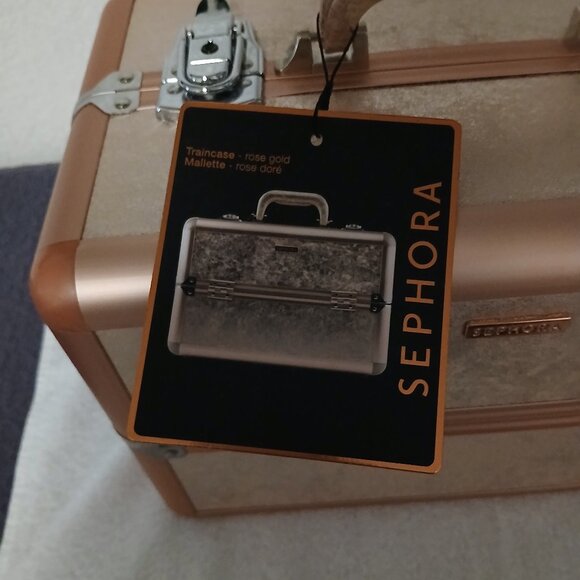 Sephora Metallic Rose Gold Make Up Train Case -- NWT w/shoulder strap and keys! - Picture 7 of 10